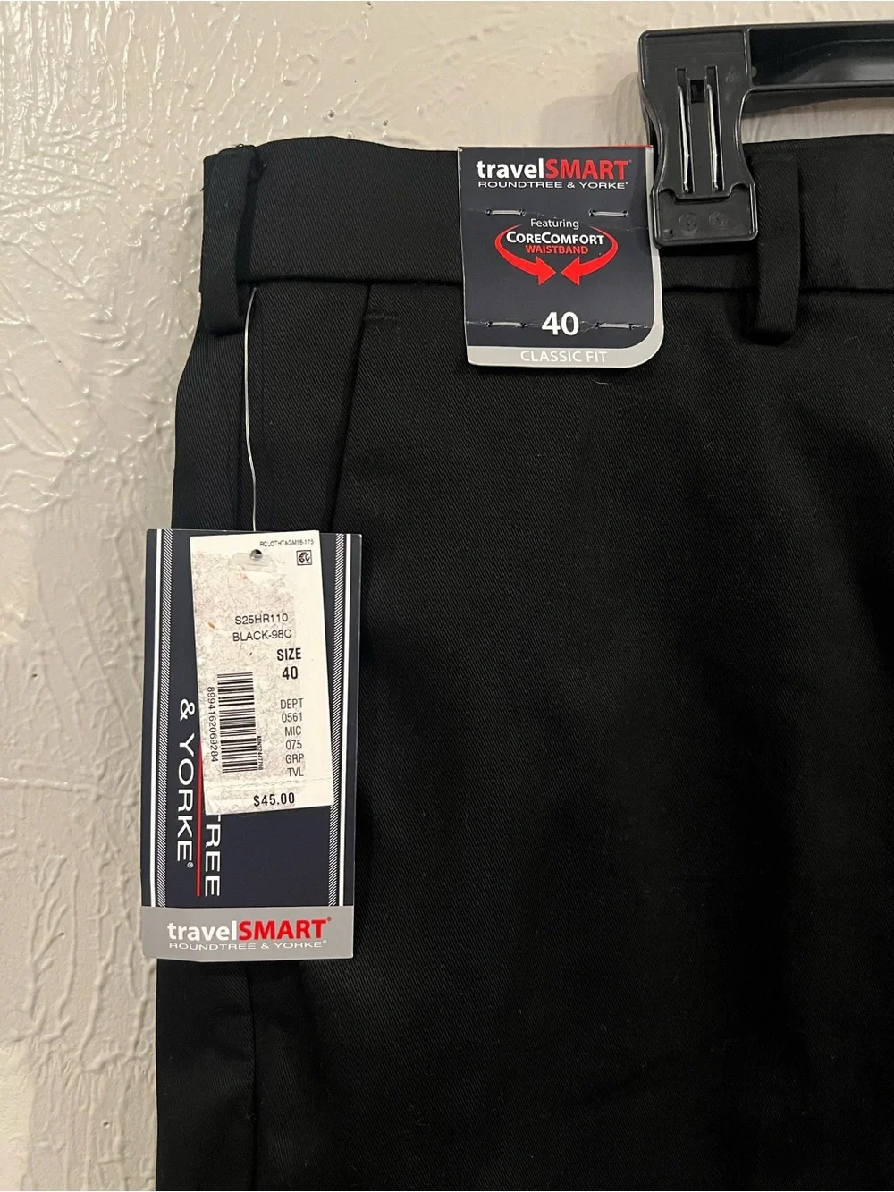 Brand new MENS Travel Smart RoundTree and York Classic Fit Short